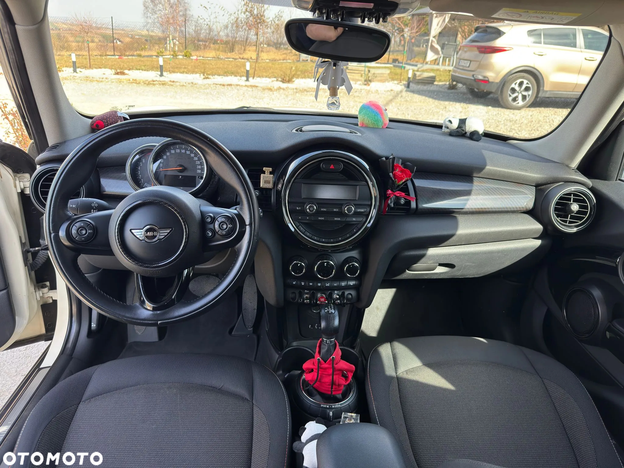 MINI Cooper Standard - 11