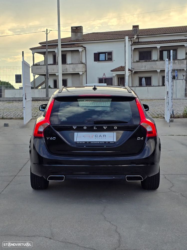Volvo V60 2.0 D4 Momentum - 22