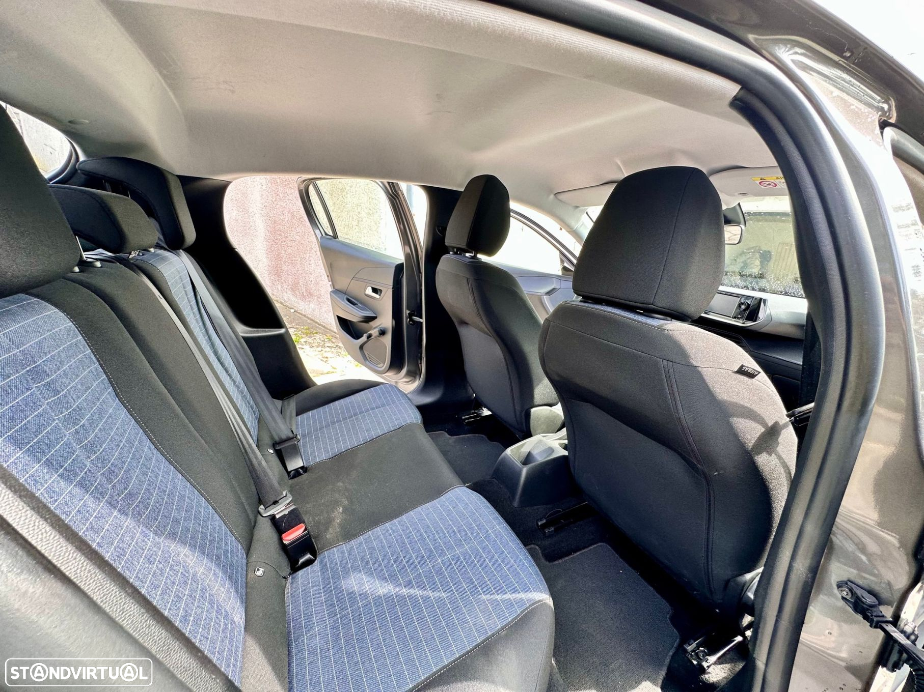 Peugeot 208 1.2 PureTech Like - 11