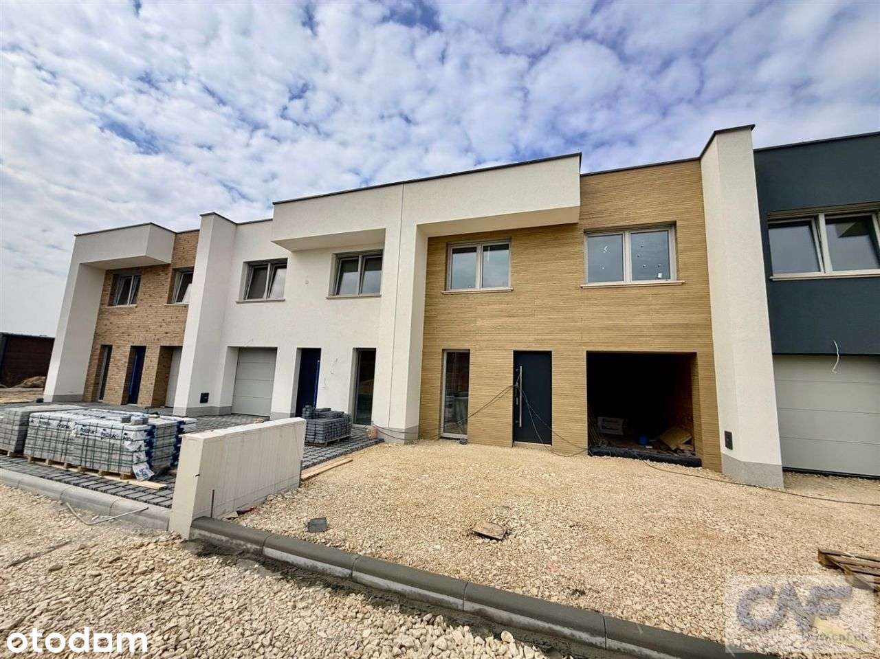 Tychy, Nowy apartament jednopoziomowy, Ogródek