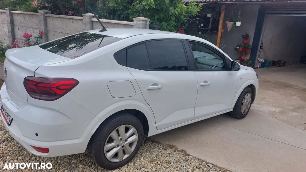 Dacia Logan TCe 90 MT5 Comfort - 1