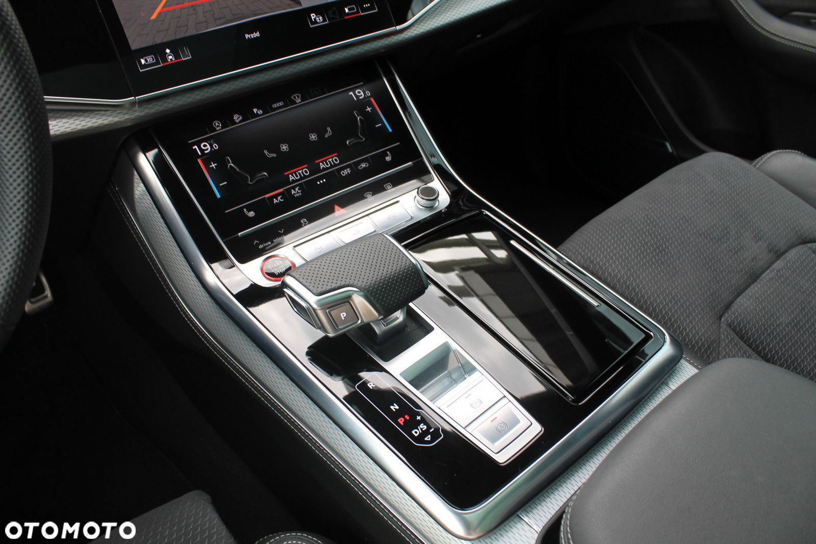 Audi SQ8 - 23