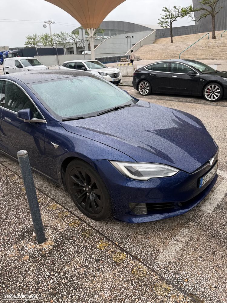 Tesla Model S 85 - 2