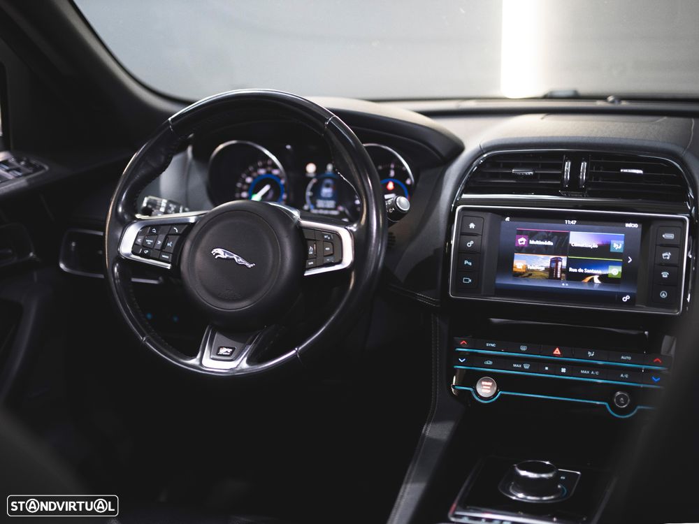 Jaguar F-Pace 2.0 i4D R-Sport AWD Aut. - 14