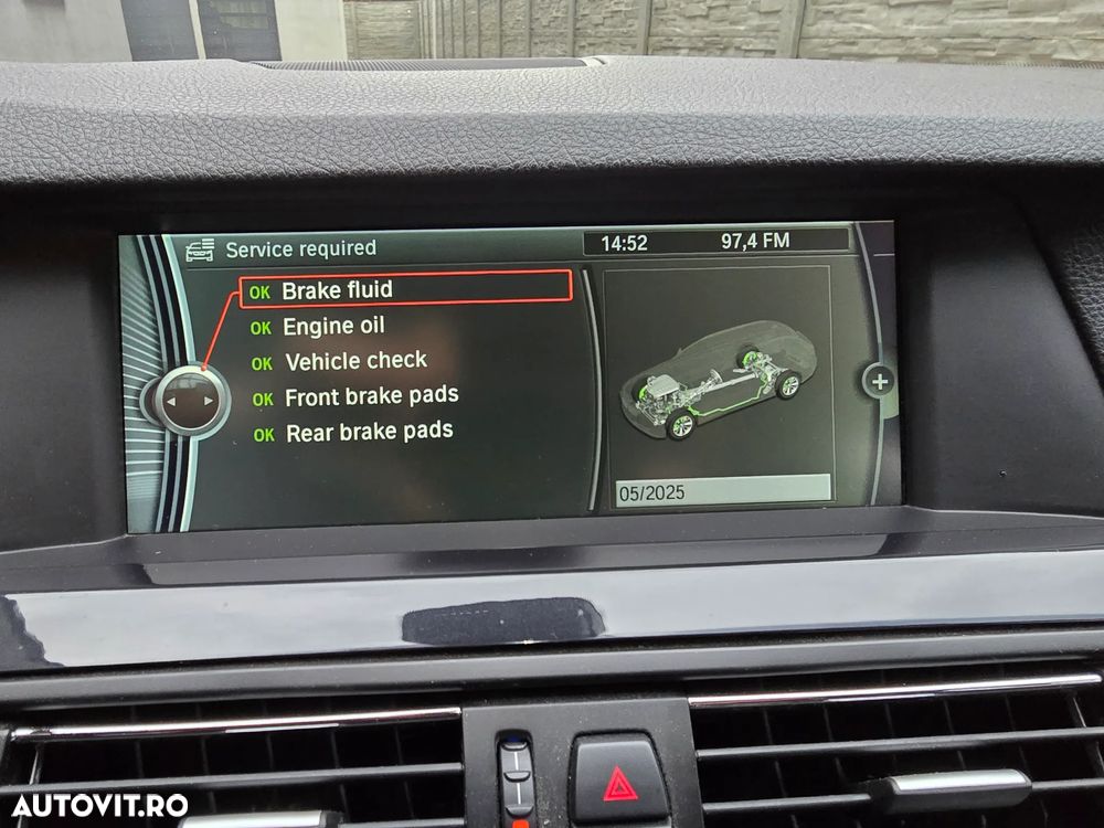 BMW Seria 5 525d Touring - 36