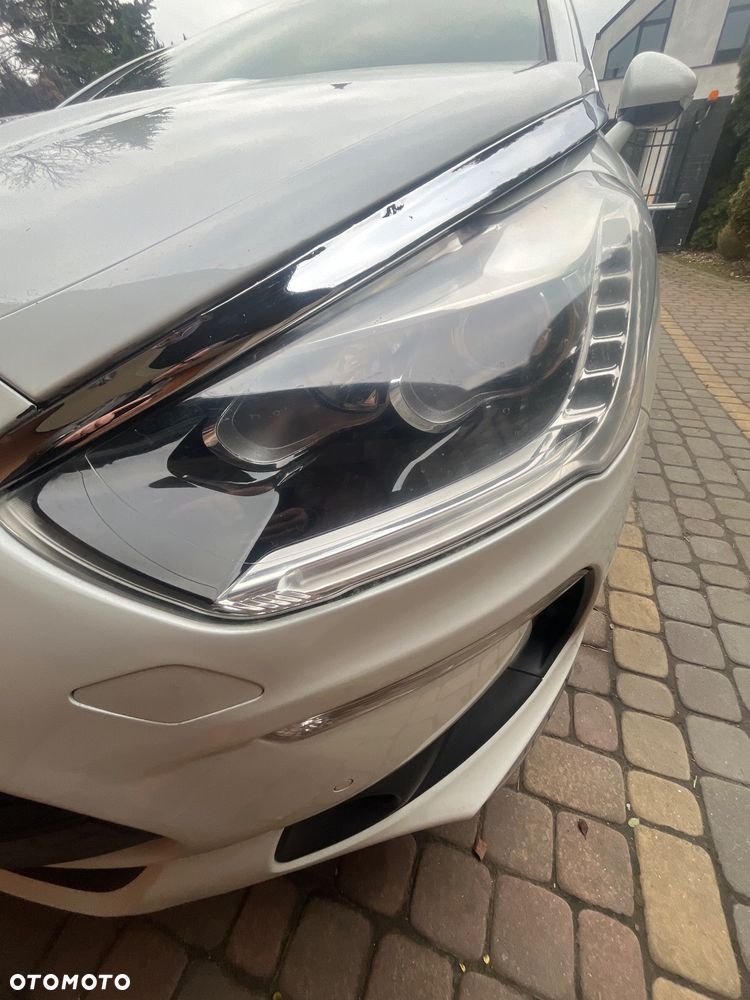 Citroën DS5 Hybrid4 EGS6 SportChic - 16