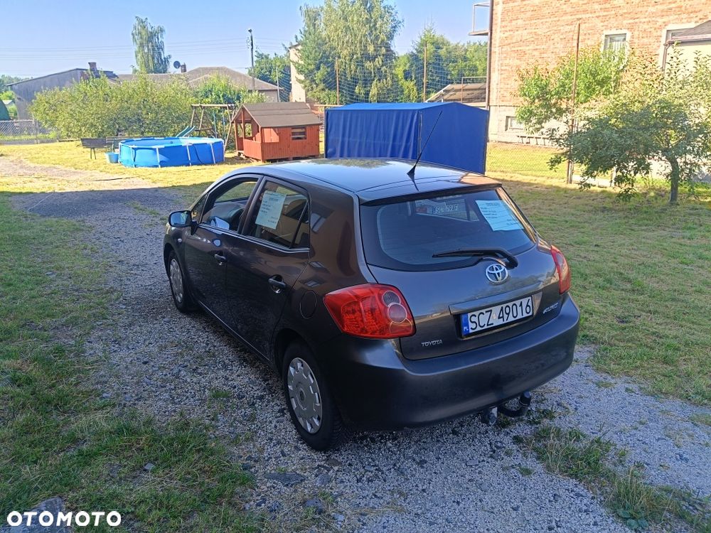 Toyota Auris - 4