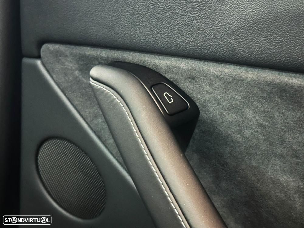 Tesla Model Y Long Range RWD - 30
