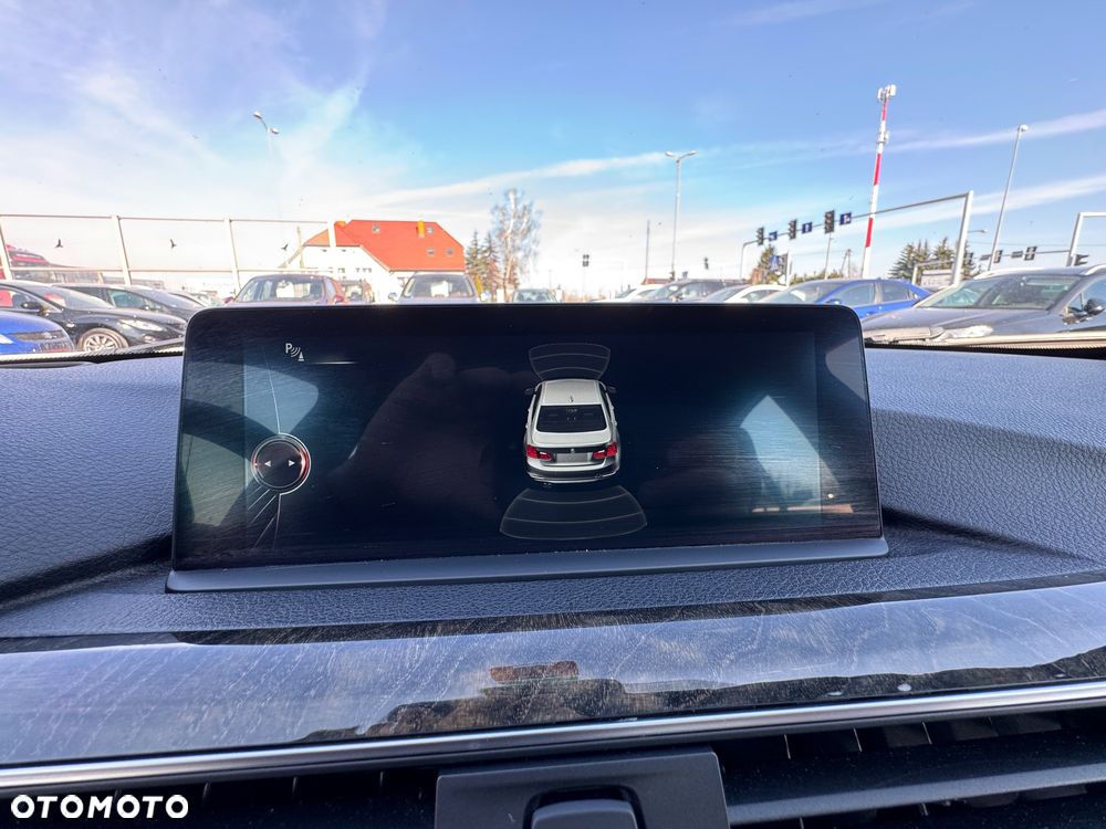 BMW Seria 3 320d Luxury Line - 32