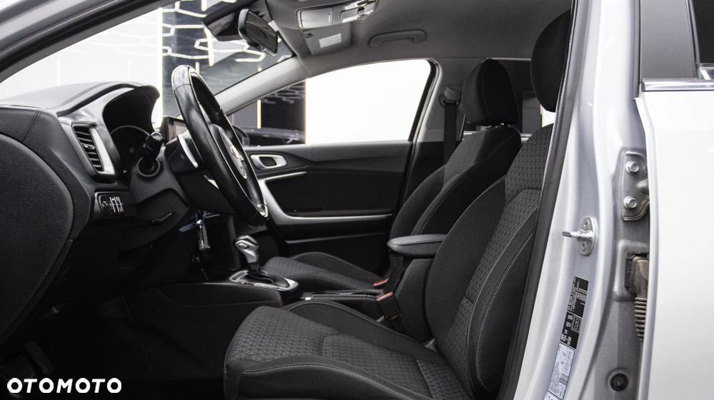 Kia Ceed 1.6 CRDi mHEV M DCT - 15