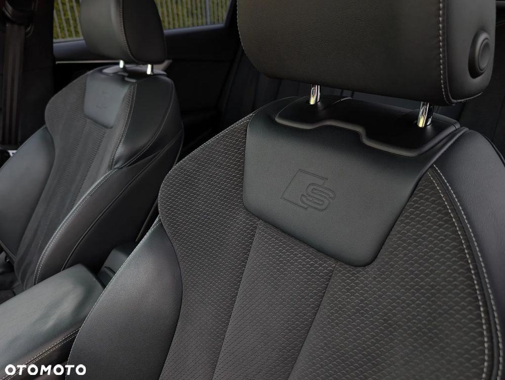 Audi A4 Avant 40 TFSI S tronic S line - 23