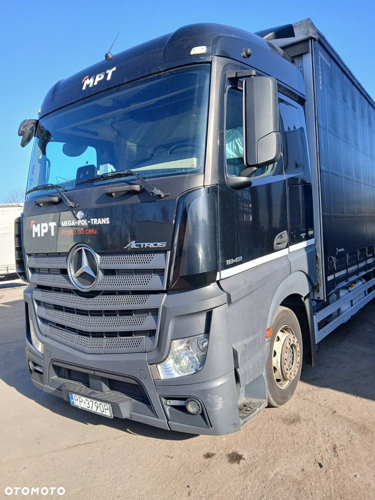 Mercedes-Benz Actros - 3