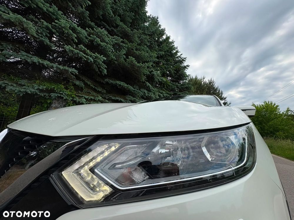 Nissan Qashqai 1.2 DIG-T N-Vision - 16