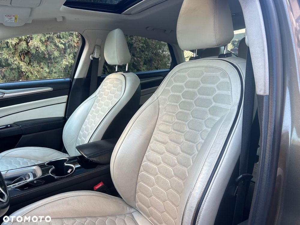 Ford Mondeo - 26