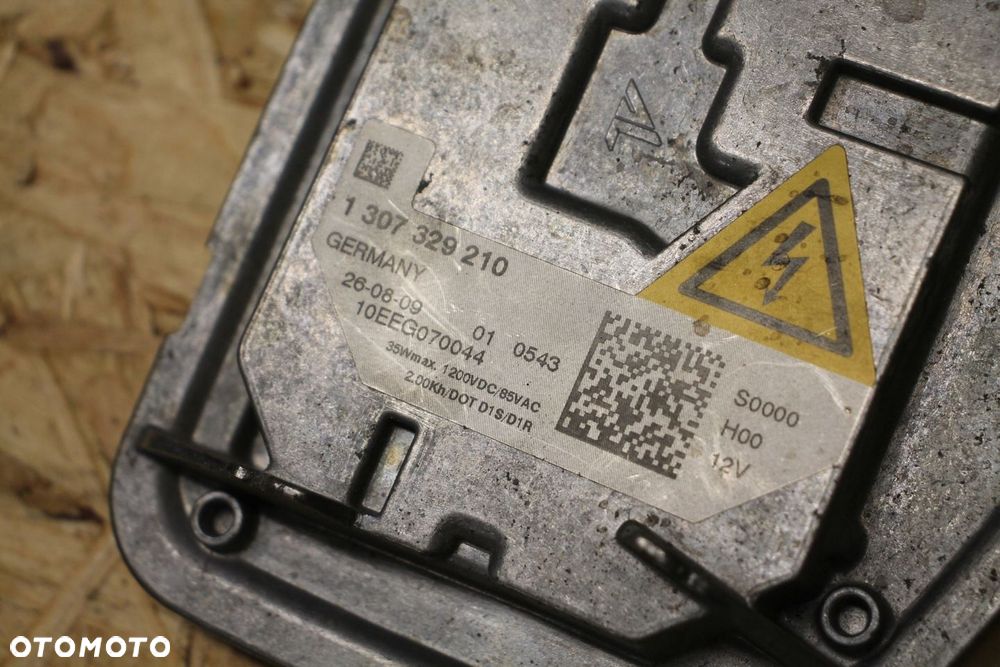 VOLVO V50 S40 LIFT PRAWA PRZETWORNICA 1307329210 - 2