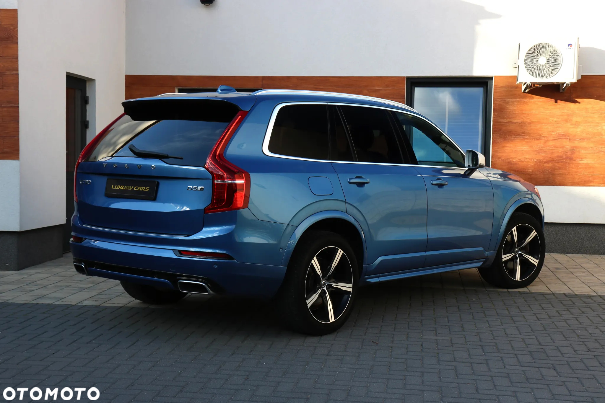 Volvo XC 90 D5 AWD Geartronic RDesign - 11