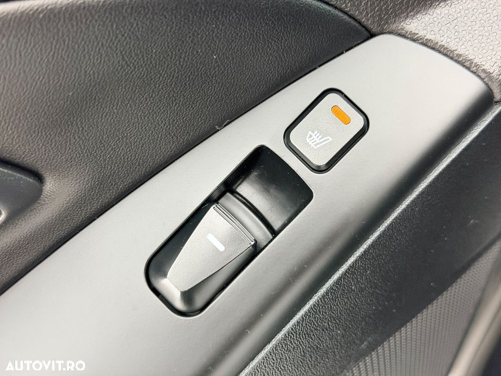 Hyundai ix35 1.7 CRDI 2WD Fifa World Cup Edition - 16