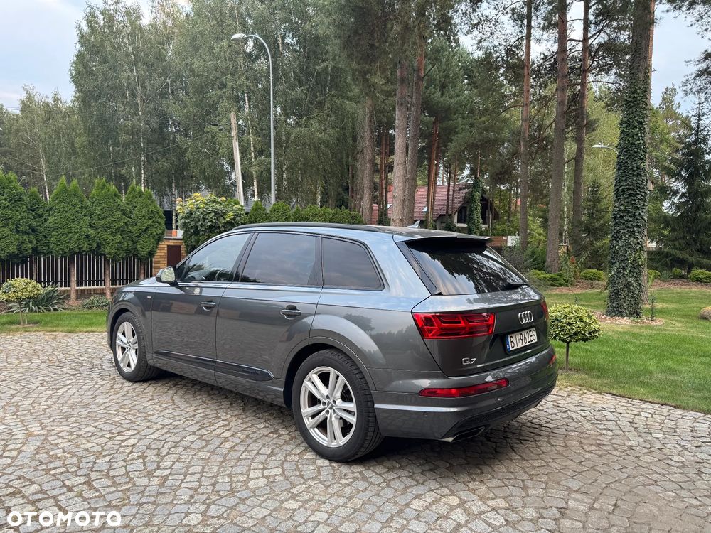 Audi Q7 - 8