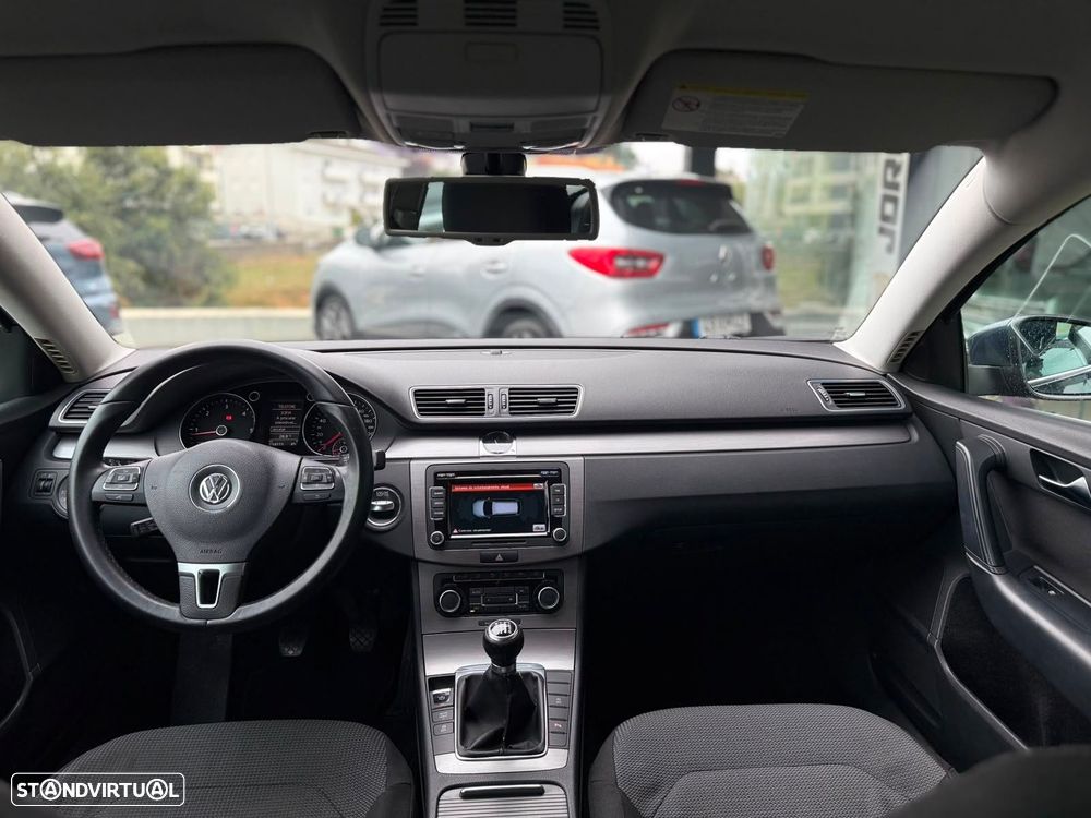VW Passat Variant 1.6 TDI BlueMotion - 17