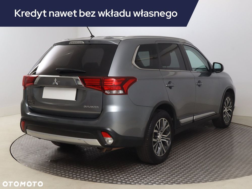 Mitsubishi Outlander - 7