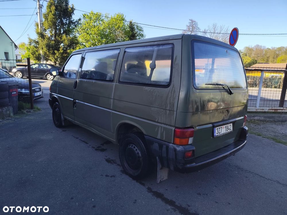 Volkswagen Transporter - 1