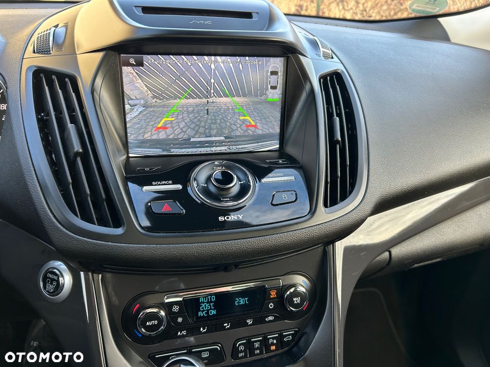 Ford Kuga 1.5 EcoBoost 2x4 Titanium - 21