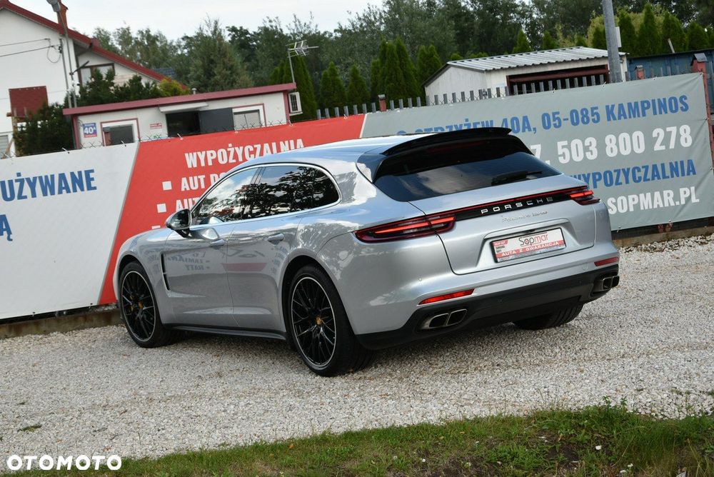 Porsche Panamera Turbo Sport Turismo - 3