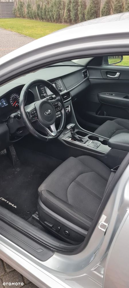Kia Optima - 8