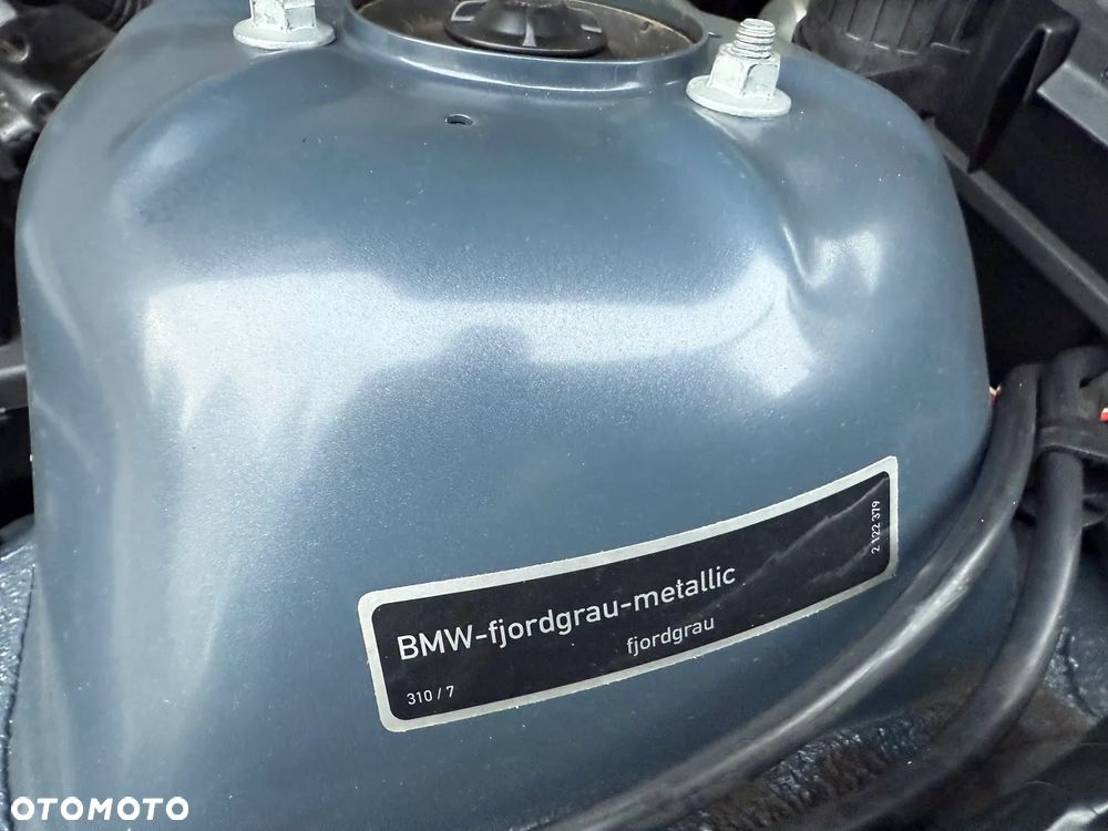 BMW Seria 3 316i - 23