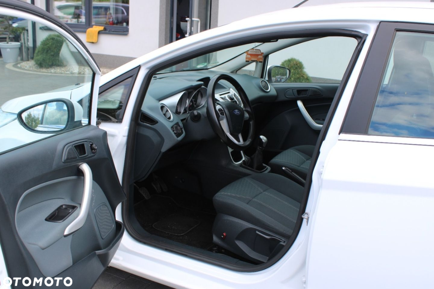 Ford Fiesta - 28