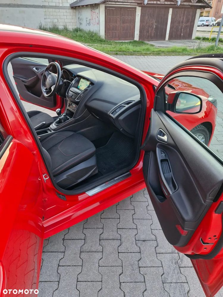 Ford Focus 1.0 EcoBoost ST-Line - 11