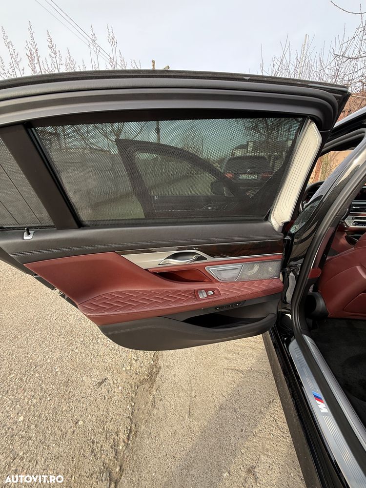 BMW Seria 7 750Li xDrive - 12