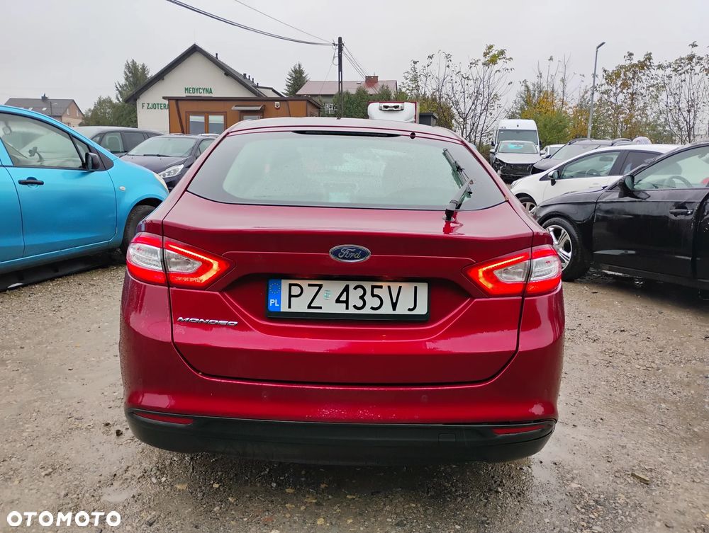 Ford Mondeo 2.0 TDCi Ambiente PowerShift - 19