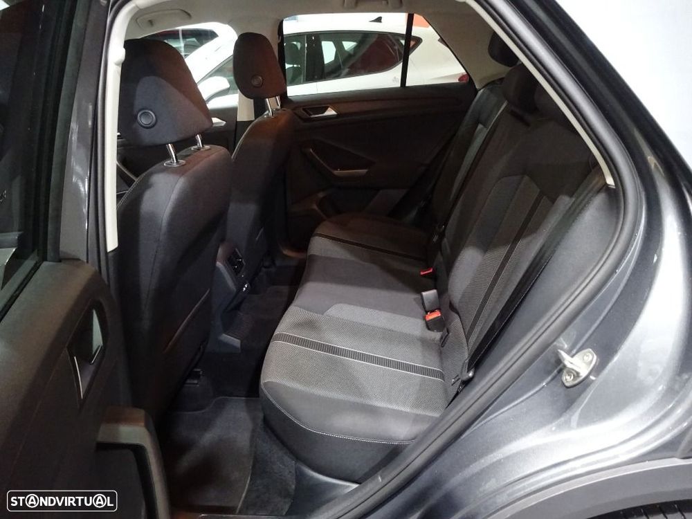 VW T-Roc 1.0 TSI Urban - 31