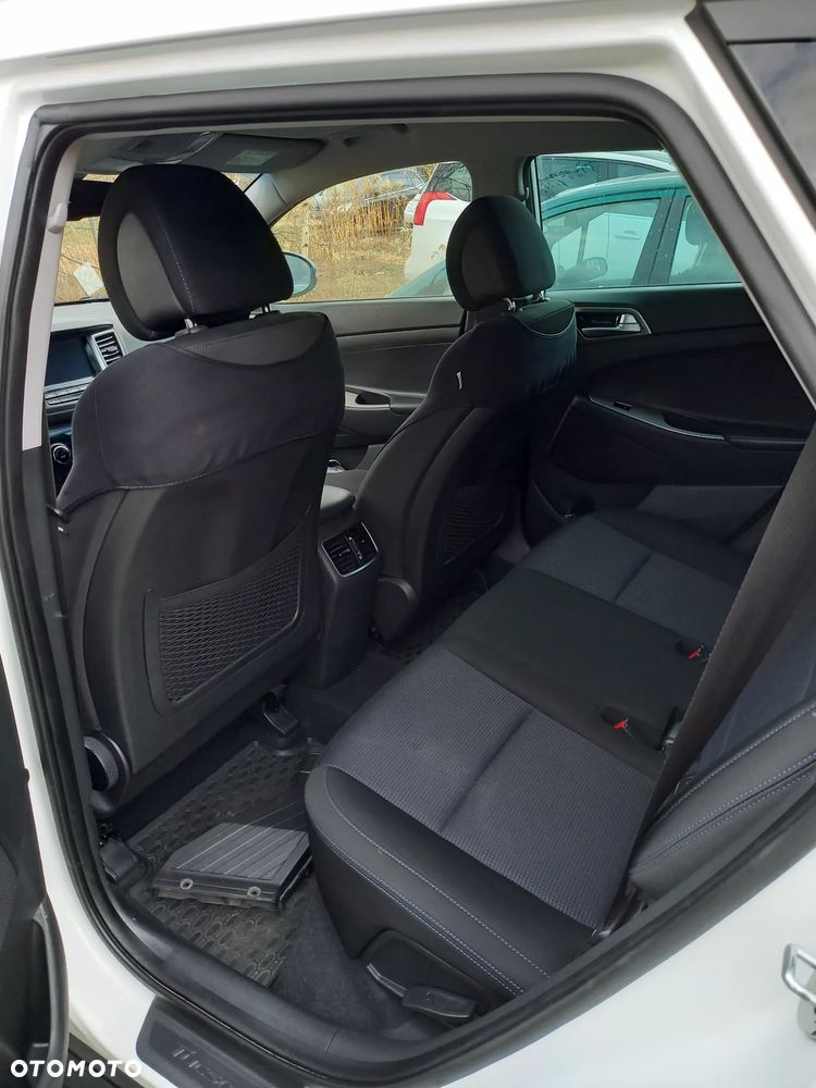 Hyundai Tucson 1.7 CRDI BlueDrive Style 2WD - 4