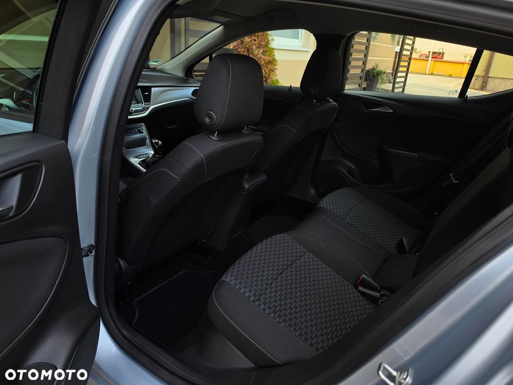 Opel Astra 1.4 Turbo Innovation - 38