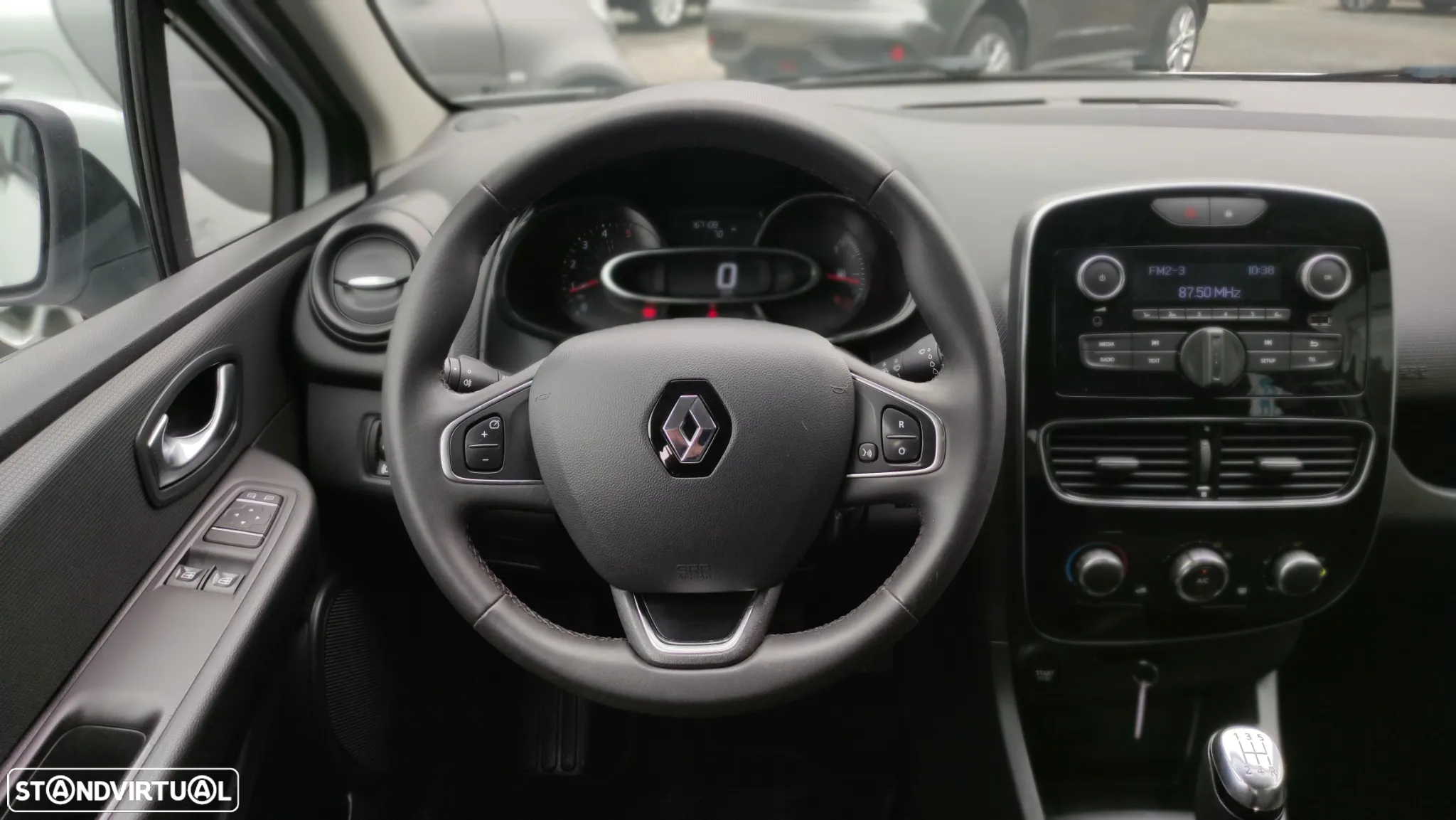 Renault Clio 1.5 dCi Zen - 11