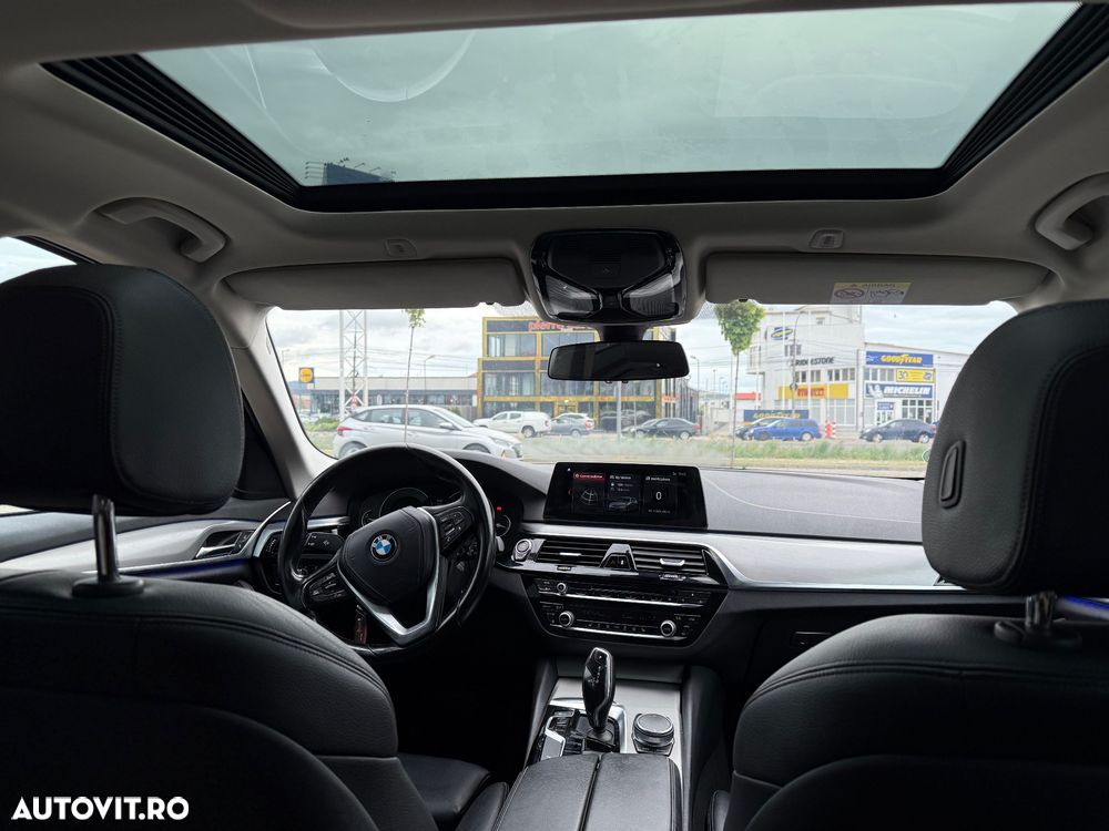 BMW Seria 5 530i AT - 2