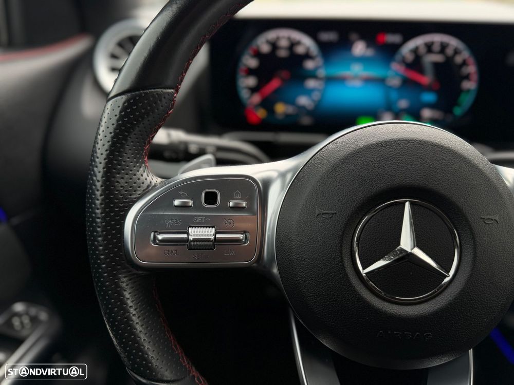 Mercedes-Benz GLA 250 e AMG Line - 17