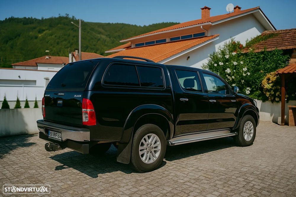 Toyota Hilux 2.5 D-4D 2WD CD CM+AC+PM - 1