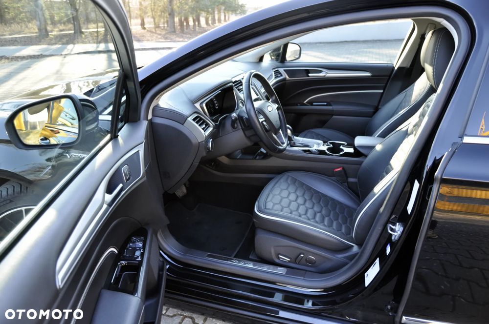 Ford Mondeo 2.0 TDCi STart-Stopp PowerShift-Aut Vignale - 17