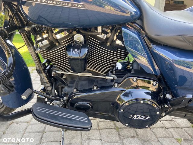 Harley-Davidson Touring Road Glide - 10