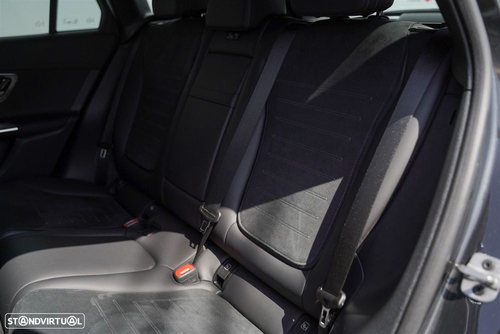 Mercedes-Benz GLC 300 de 4Matic - 14
