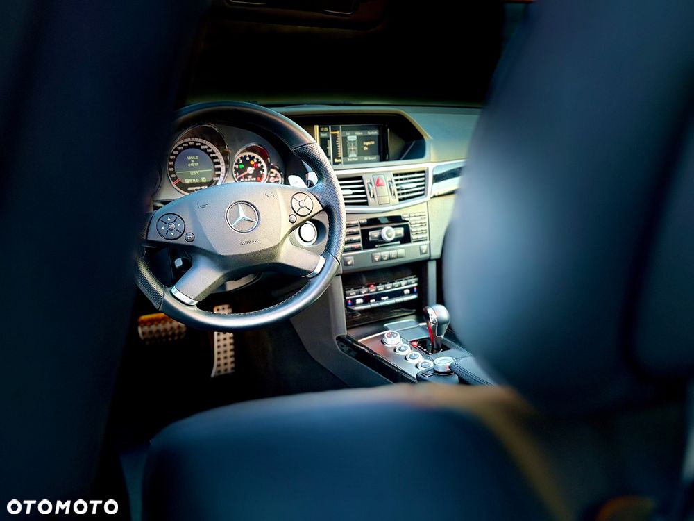 Mercedes-Benz Klasa E 63 AMG - 8