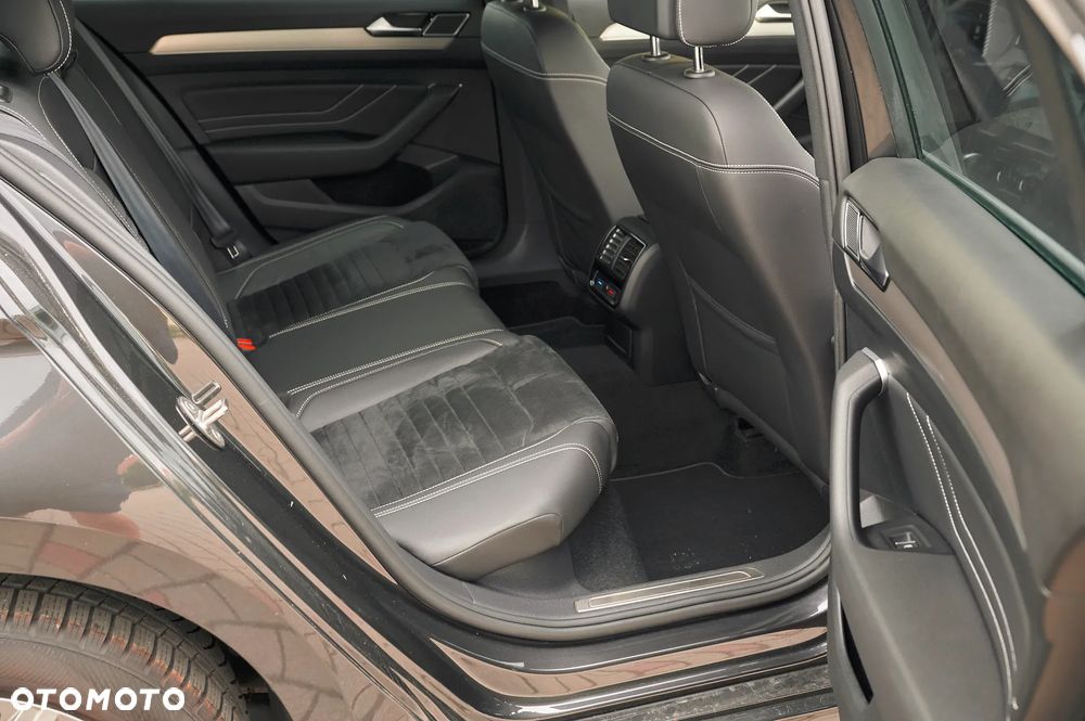 Volkswagen Passat 1.5 TSI OPF DSG Highline - 23