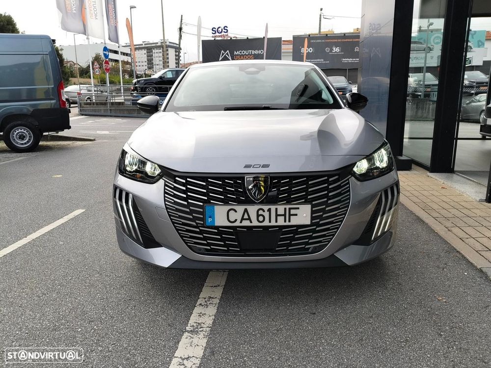 Peugeot 208 - 1