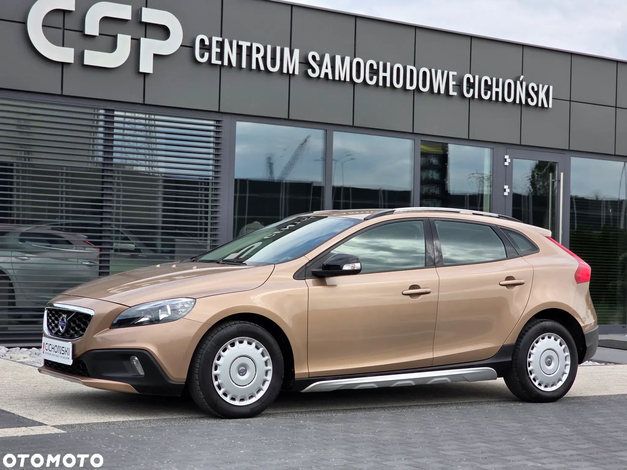 Volvo V40 D2 Momentum - 1