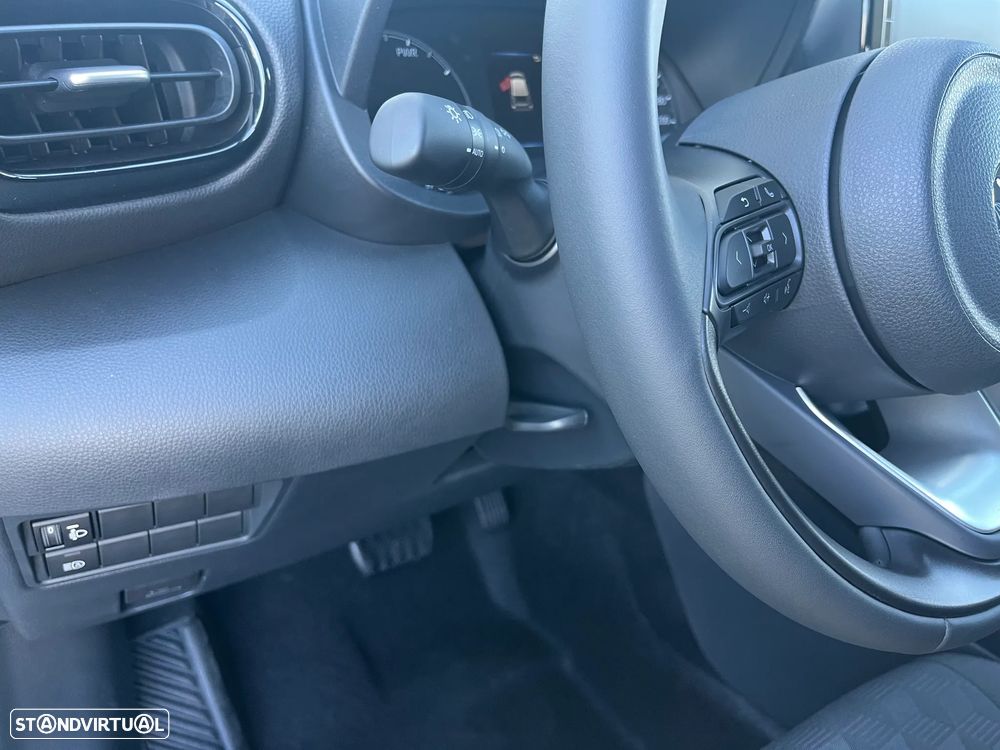 Mazda 2 1.5 L Hybrid VVT-i Centre-Line - 18