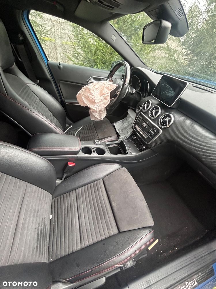 Mercedes-Benz Klasa A 200 d 4-Matic AMG Line - 4