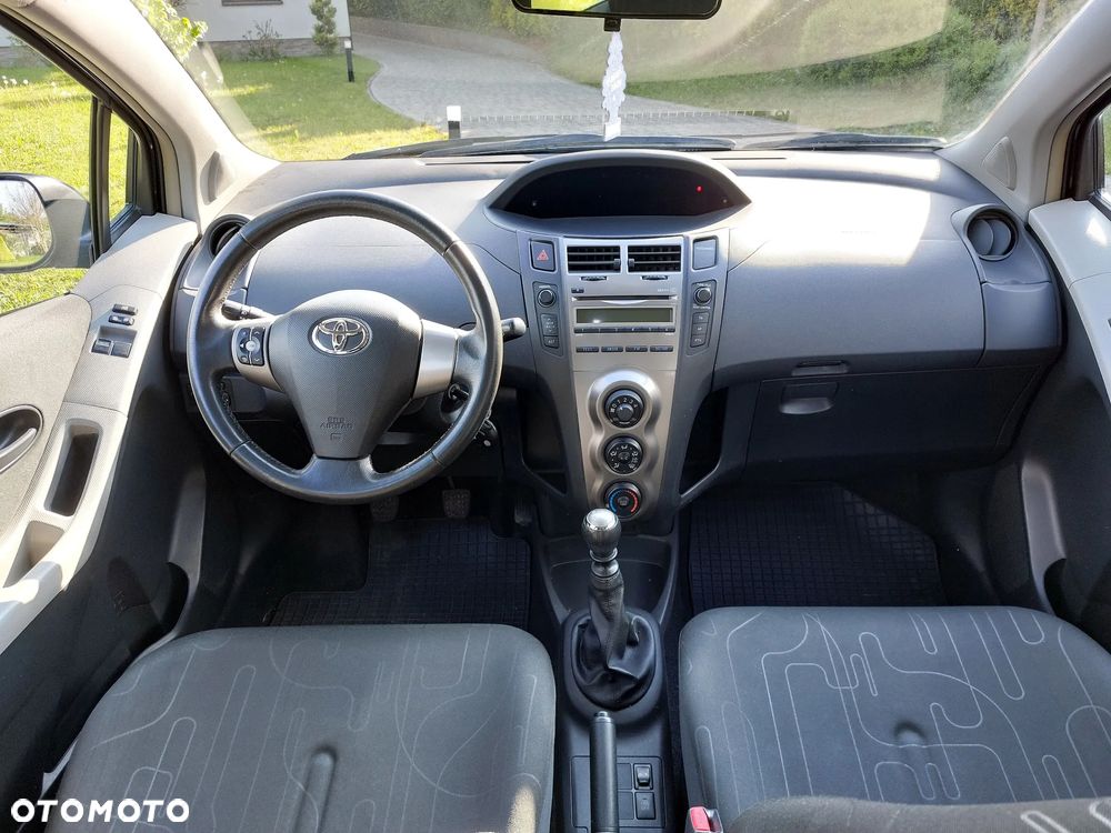 Toyota Yaris 1.33 2010 - 8